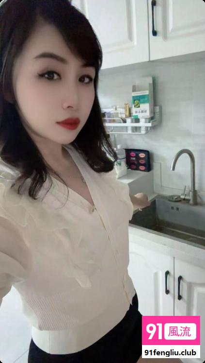 大学城小骚货乔乔